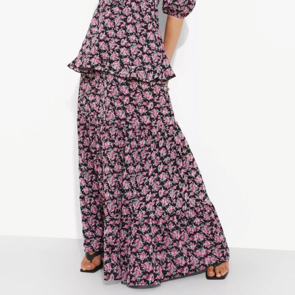 NWT BooHoo FLORAL OFF THE SHOULDER KNOT FRONT Light Blue MAXI DRESS - Picture 4 of 8